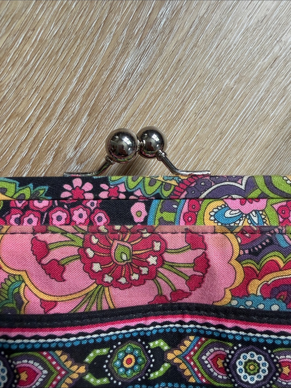 Vera Bradley Paisley Floral Kiss Lock Purse Shoulder Bag Symphony in Hue Retired - Picture 3 of 10